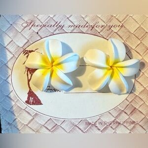 Floral earrings. Made in Philippines